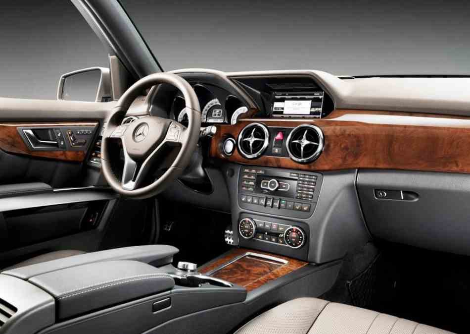 2013-Mercedes-Benz-GLK-Class-Interior.jp