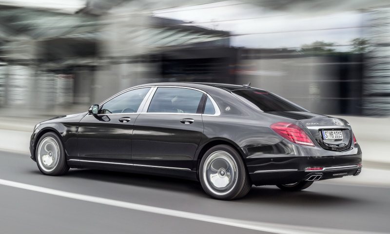 Mercedes-Maybach_S_600_prvni_sada_09_800