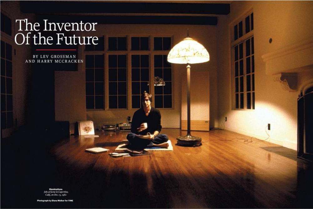 Steve Jobs with GyroDec turntable.jpg