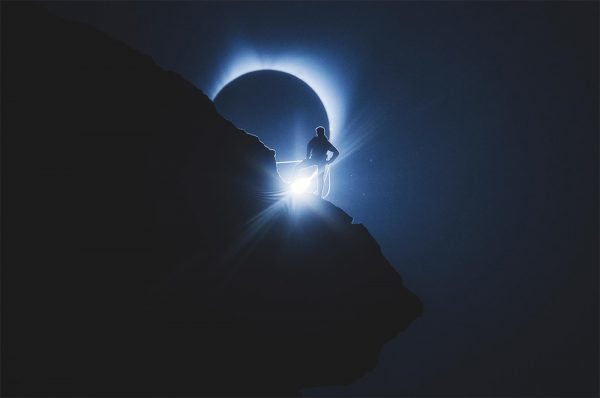 andrew-studer-solar-eclipse-climbing-e1503519852619.jpg.fe39c0d3a9476208f75a11b55024132c.jpg
