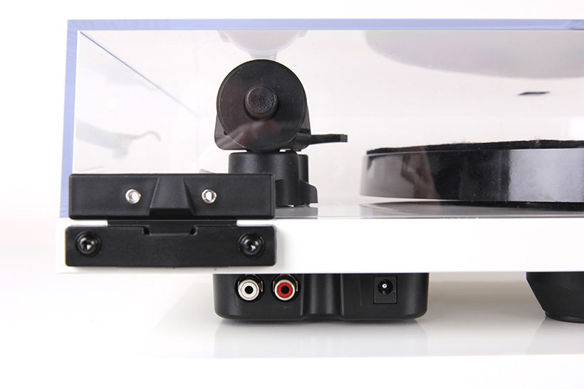P1-Plus-rear-view-phono-stage-connection_0.jpg