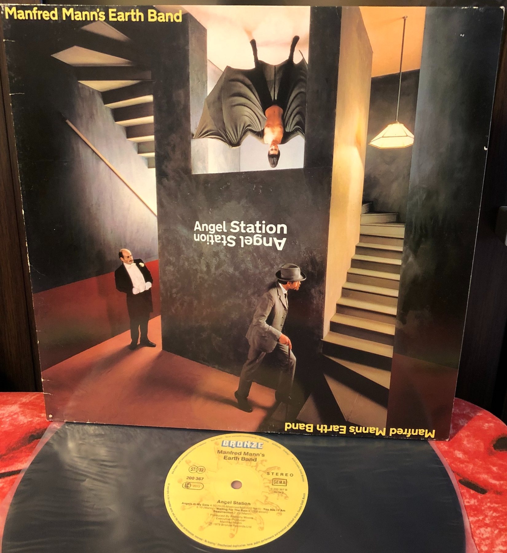 Angel station manfred. Manfred Mann's Earth Band Angel Station 1979. Angel Station Manfred Mann’s Earth Band. Manfred Mann's Earth Band – Angel Station CD. Manfred Mann's Earth Band Angel Station обложка.