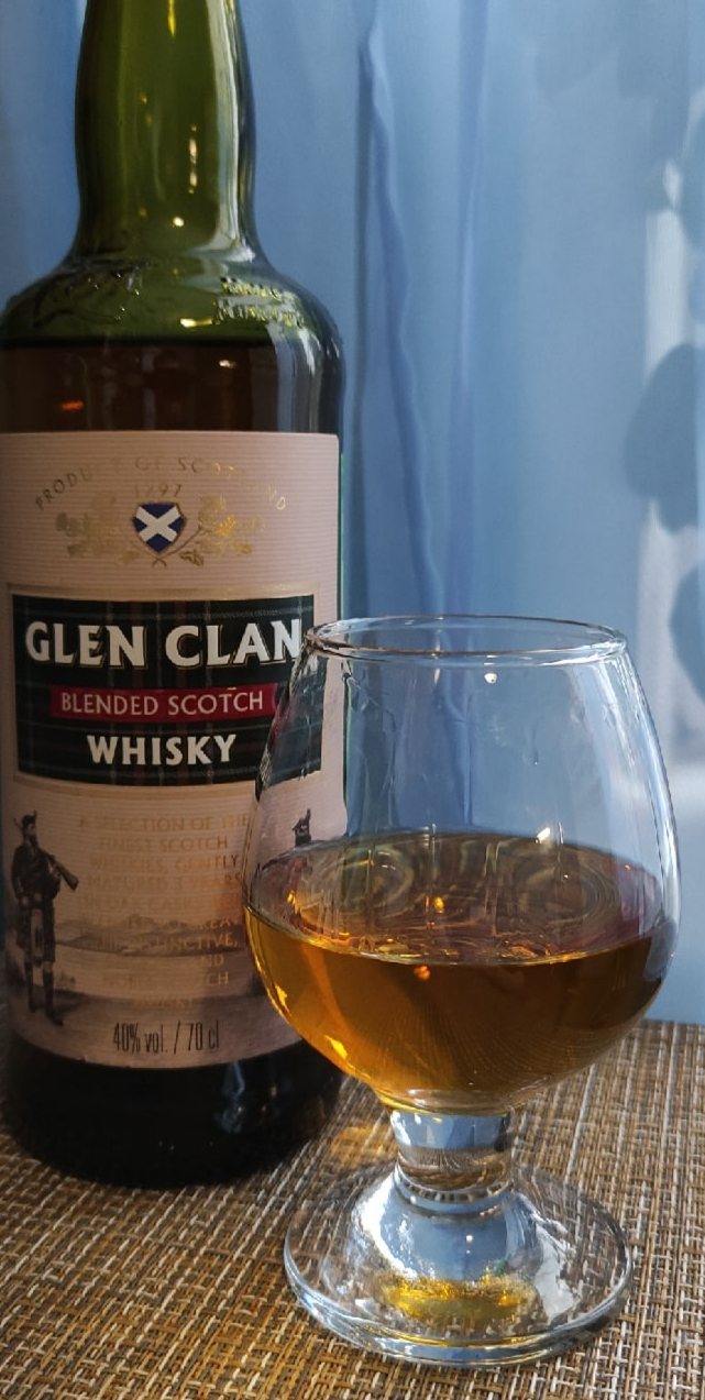 Виски glen clan. Виски шотландский Glen Clan. Виски купажированный Глен клан. Глен Тернер виски. Виски купажированный шотландский с оленем.