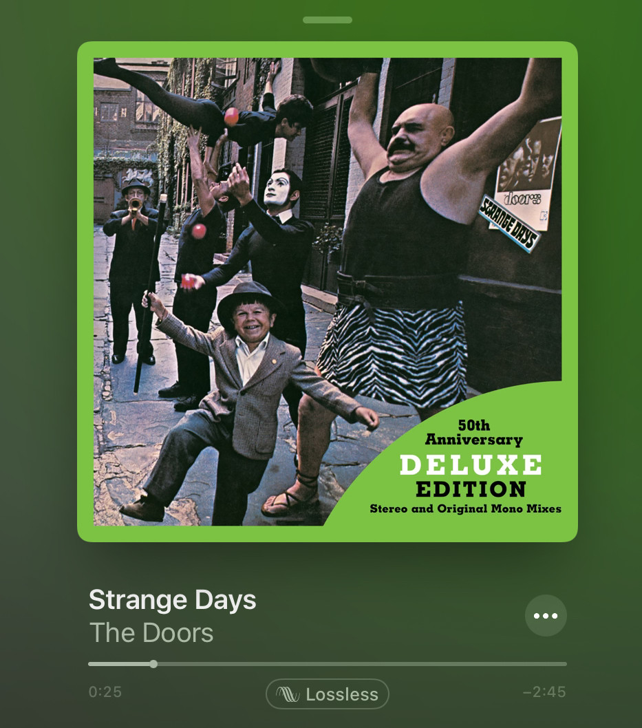 People are strange. The Doors Strange Days 1967. People are Strange обложка альбома. The Doors Strange Days 40th Anniversary Edition. The Doors the Doors 1967 Light my Fire 2017 Remaster (50th Anniversary Deluxe Edition).