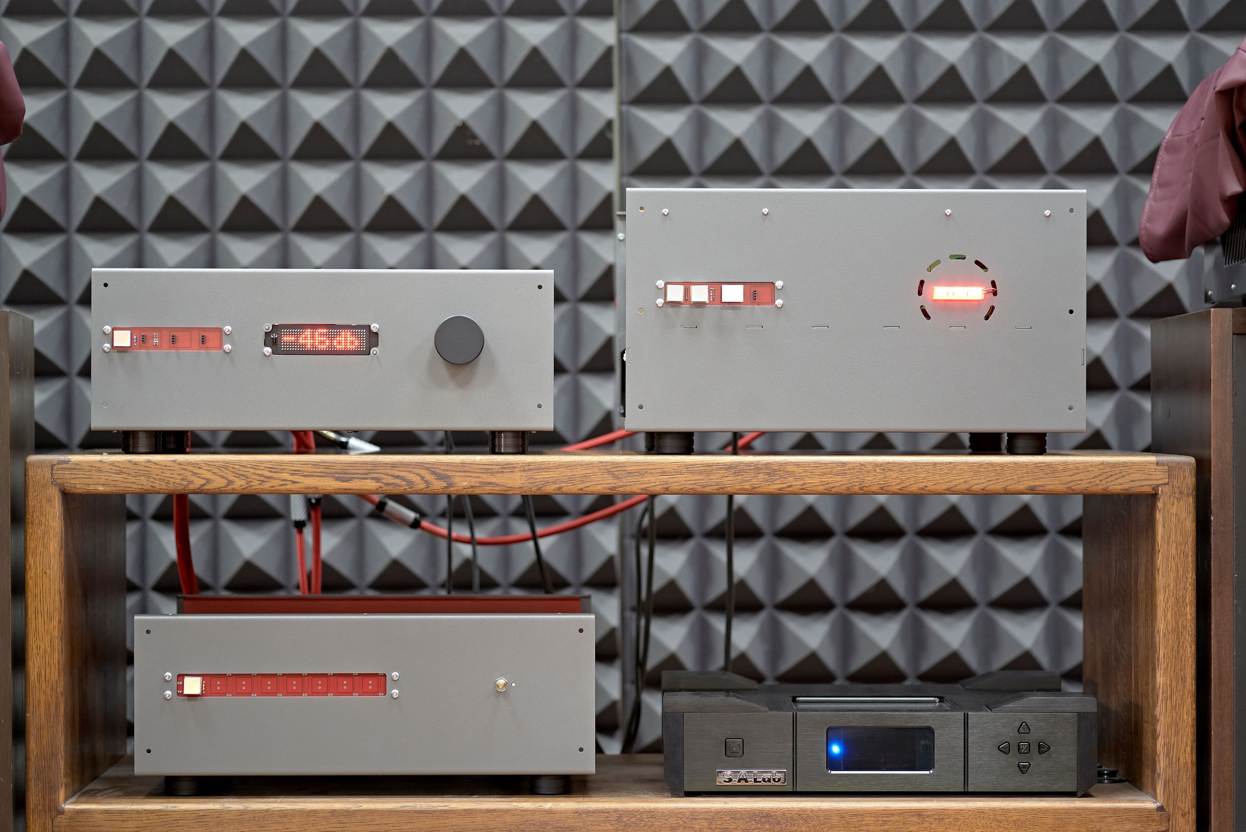 Новые ламповые и транзисторные усилители топ-класса в системе Андрея ...