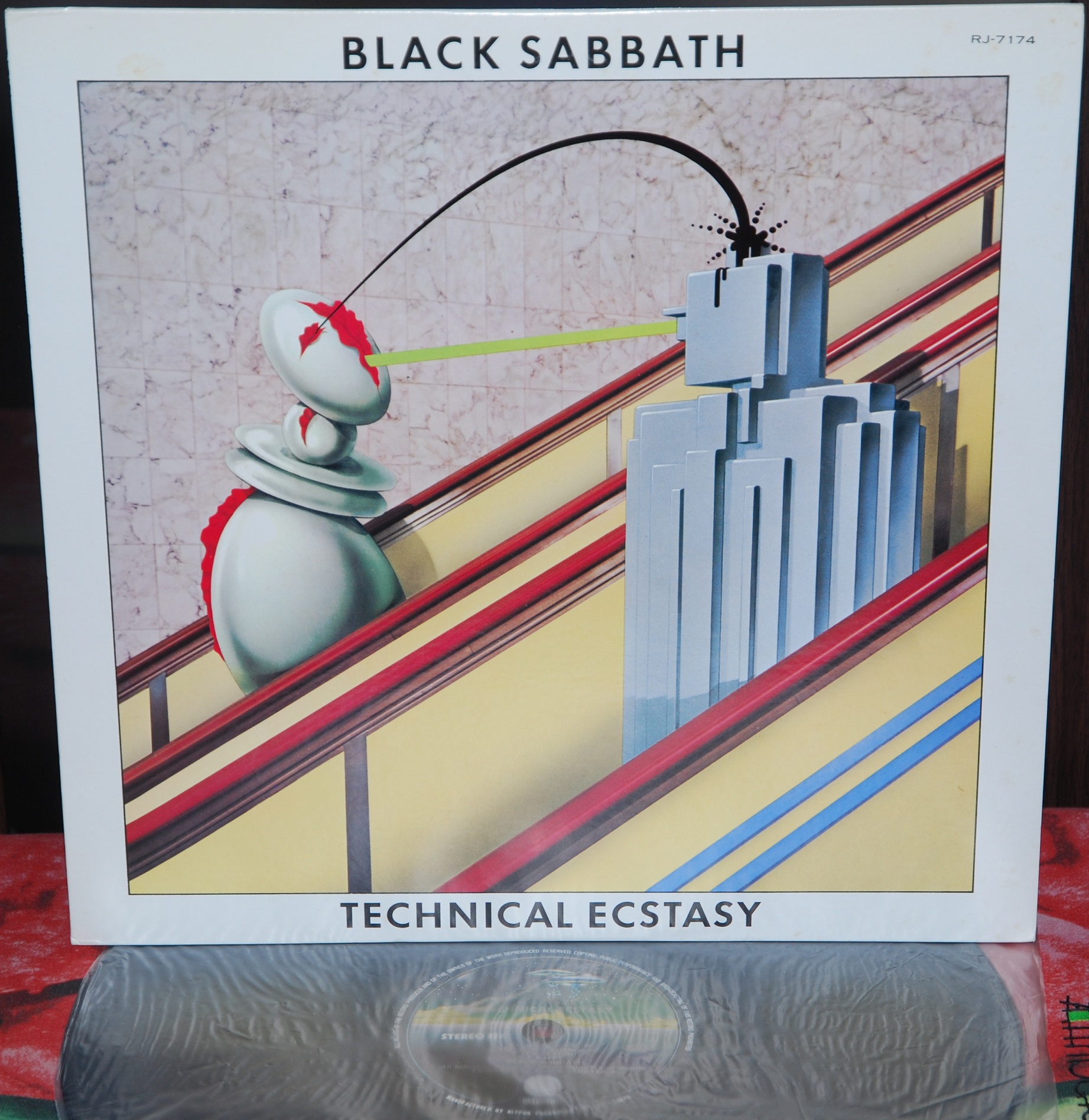 Black sabbath technical. Black Sabbath Technical Ecstasy. Black Sabbath Technical Ecstasy обложка. Black Sabbath Technical Ecstasy буклет. Black Sabbath Technical Ecstasy чертежи.