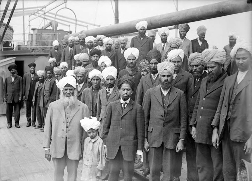 Sikhs_aboard_Komagata_Maru.jpg.2ef2a0434d7d416cba7e8e62120f2c83.jpg