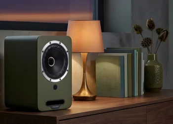 Fyne Audio Cubitt 5: активная полочная акустика нового поколения