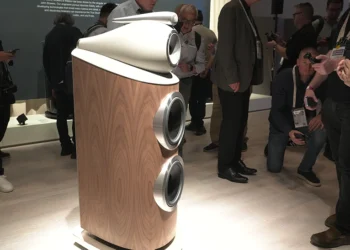 Bowers & Wilkins 800 Diamond D5. Алмазный юбилей флагманской серии